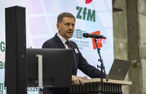 Wo Science-Fiction Wirklichkeit wird: Festakt und Fach-Symposium zum 35. Geburtstag des Zentrums für Mikro- und Nanotechnologien der TU Chemnitz mit Sachsens Ministerpräsident Michael Kretschmer